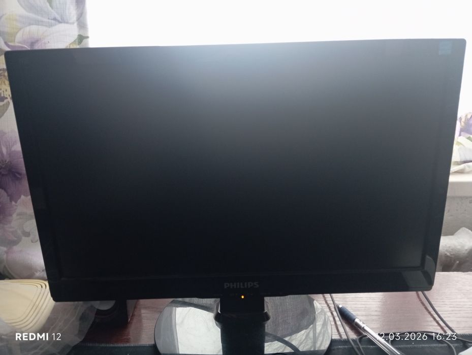 Монитор 60hz Филипс старый