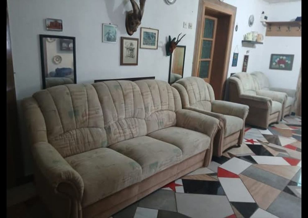 Vând set de living/birou