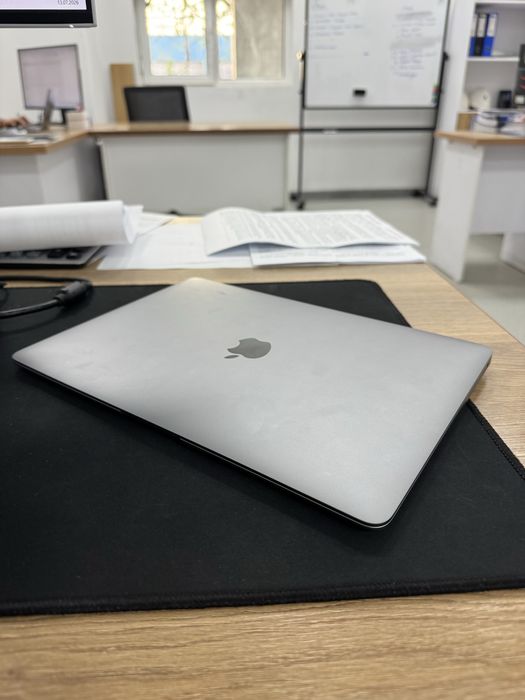 Macbook Air M1 8/256gb