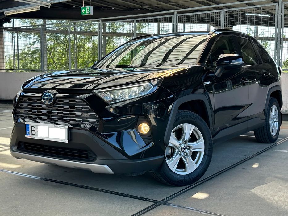 Toyota RAV4 4X4; TVA deductibil; Primul proprietar; Garantie 2031; Stare excelenta