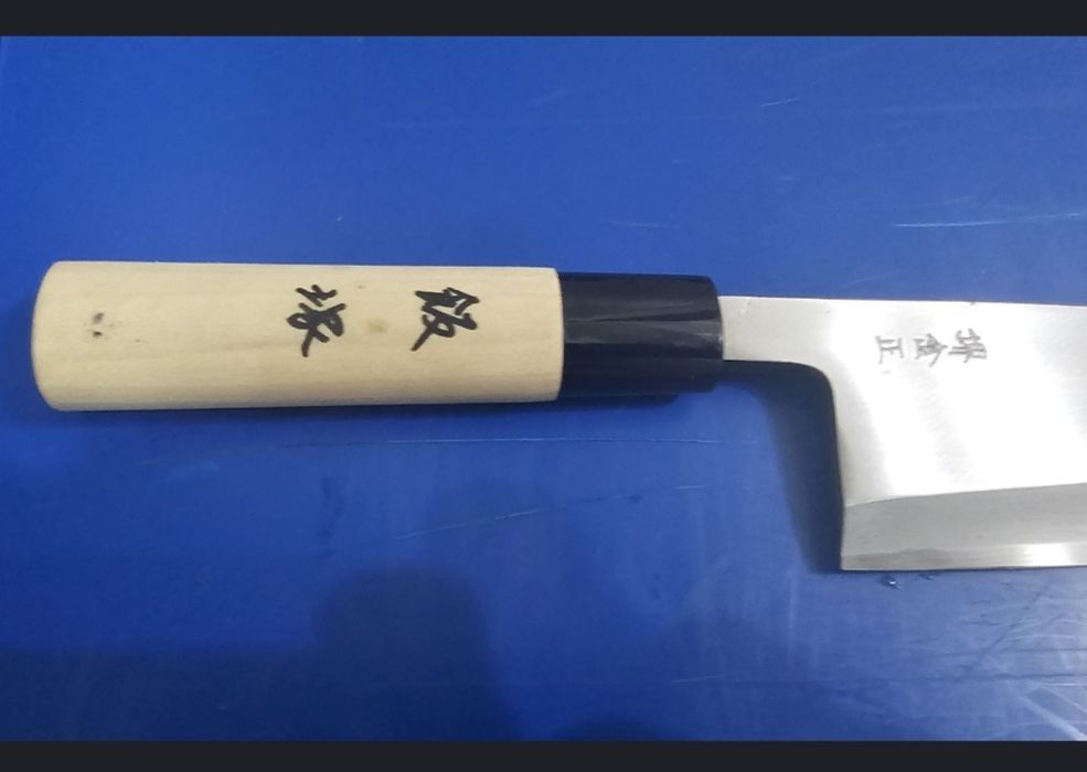 Cutit bucatarie Japonia