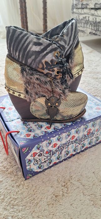 Botine deosebite Irregular Choice masura 35