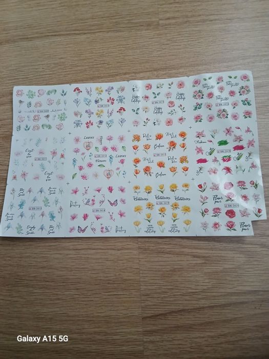 Водни стикери за нокти