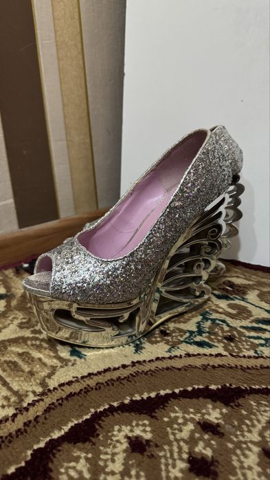 Продам туфли высокие и на платформе можно high heels