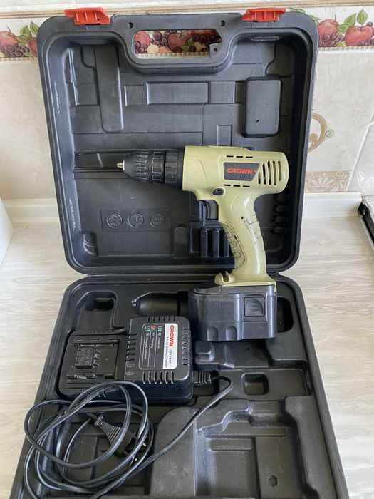 Шуруповерт дрель 12 в