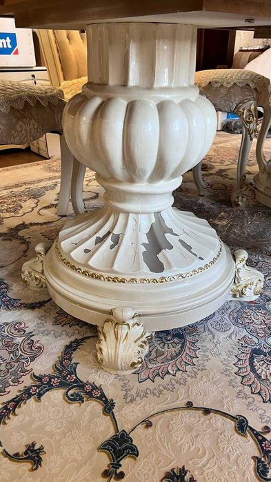 Мебель для гостиной - Стол, стулья, пенал, трюмо