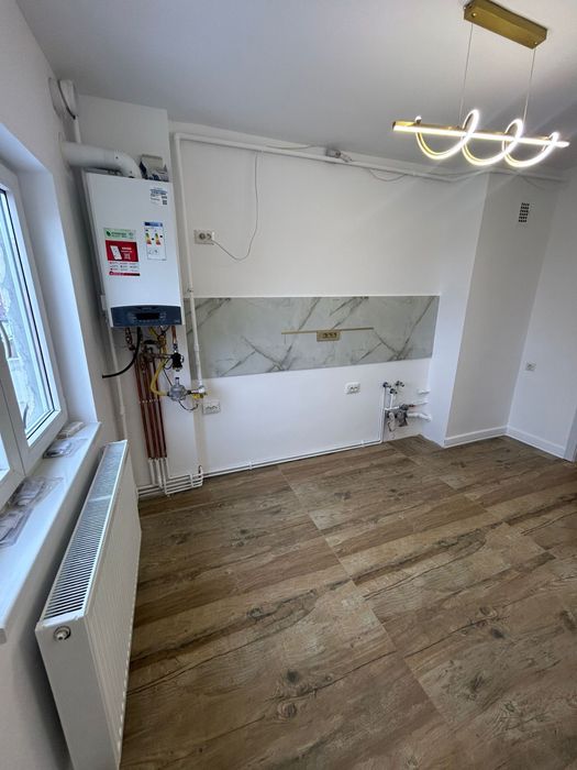 9 mai, Billa: Apartament de 2 camere dec, renovat, gol