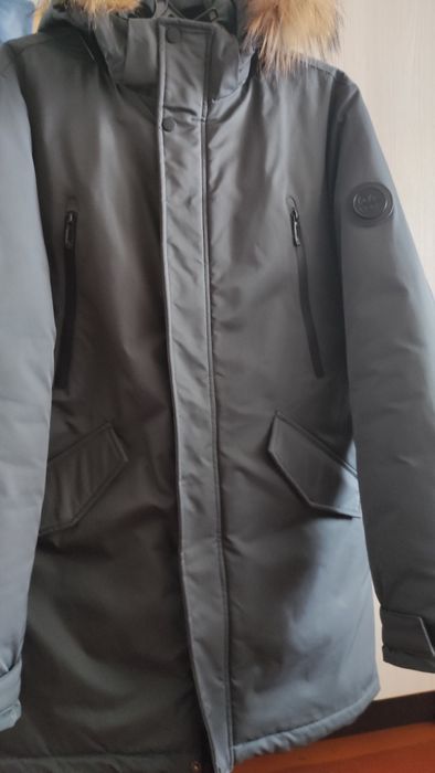 Продаю зимнюю куртку
