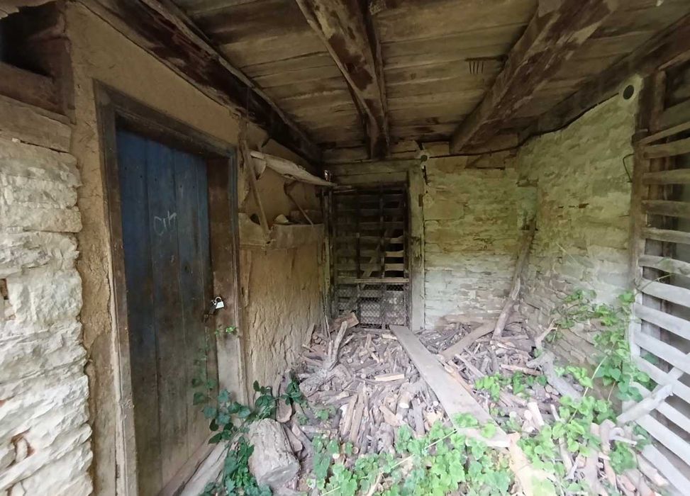 автентична българска къща в с. Беломъжите
