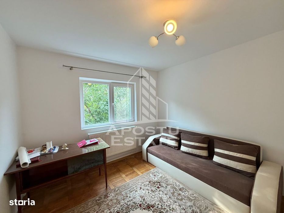 Apartament 4 camere de vanzare, decomandat, Girocului, Timisoara