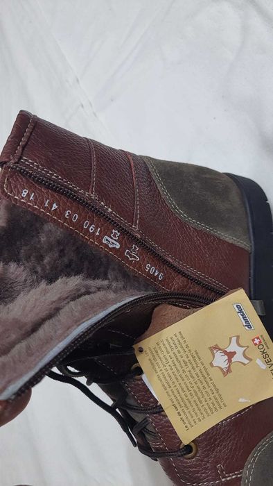 Ghete trendy, piele naturala, de la HELVESKO marimea 41