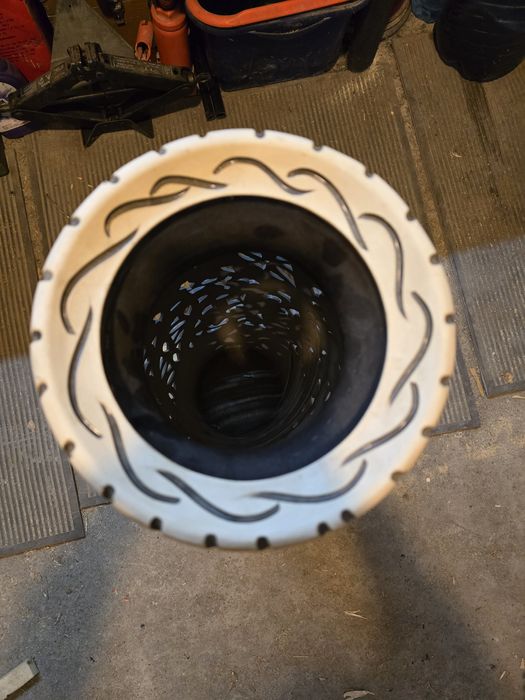 Продавам голяма ваза