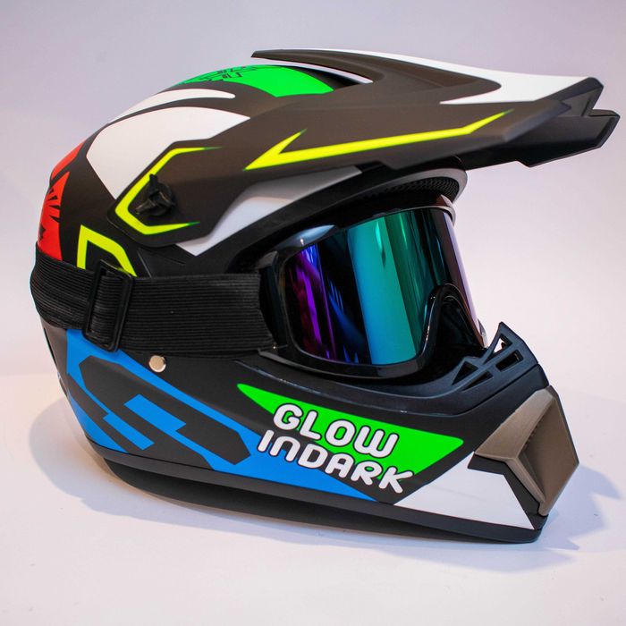 Каска подходяща за мотокрос , планински велосипед , ел. тротинетка