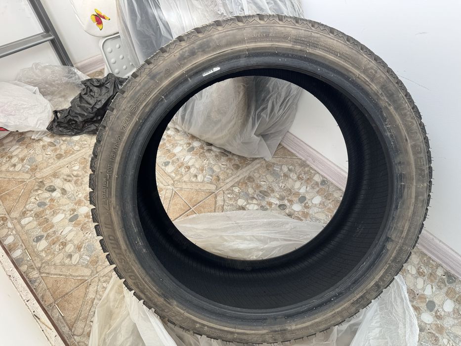 Продам резину, 2 балона r18