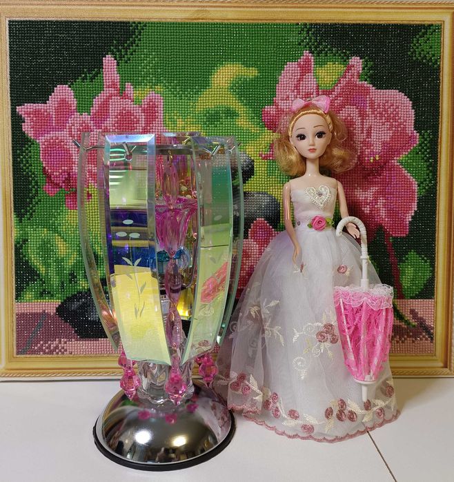 Светильник в комнату девочки