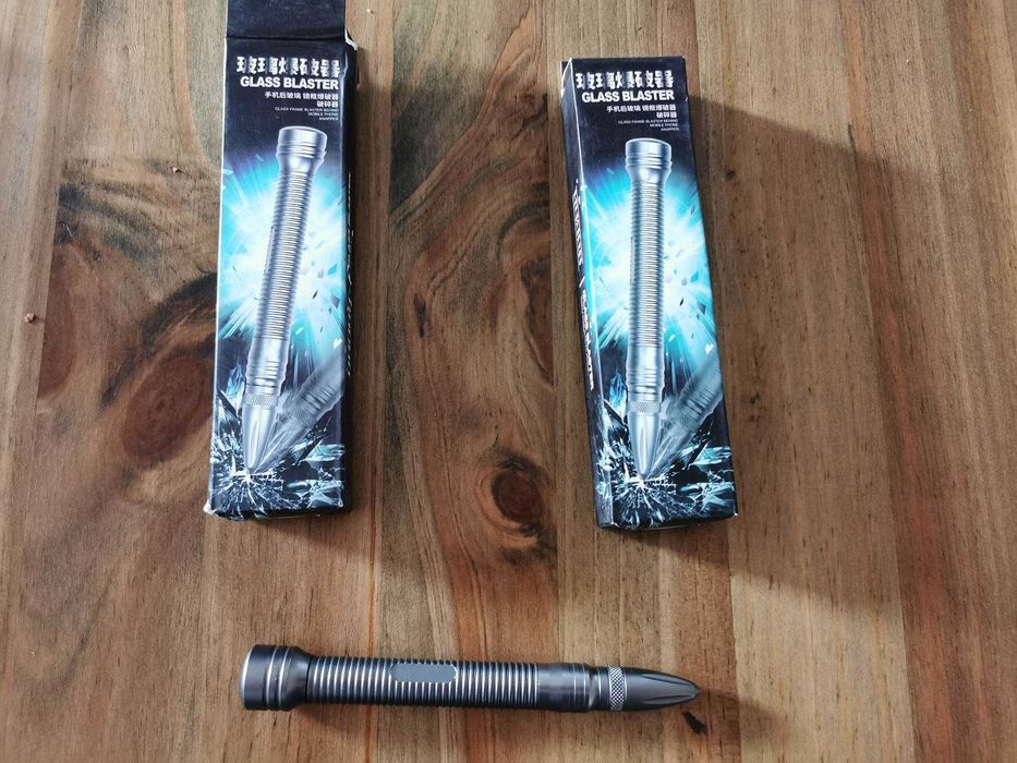 Ustensila de spart sticla capace telefoane tip pix creion soc tactic