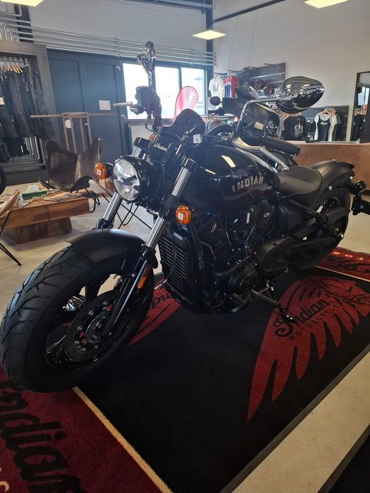 Motocicleta Indian Scout Sixty Bobber- 2025