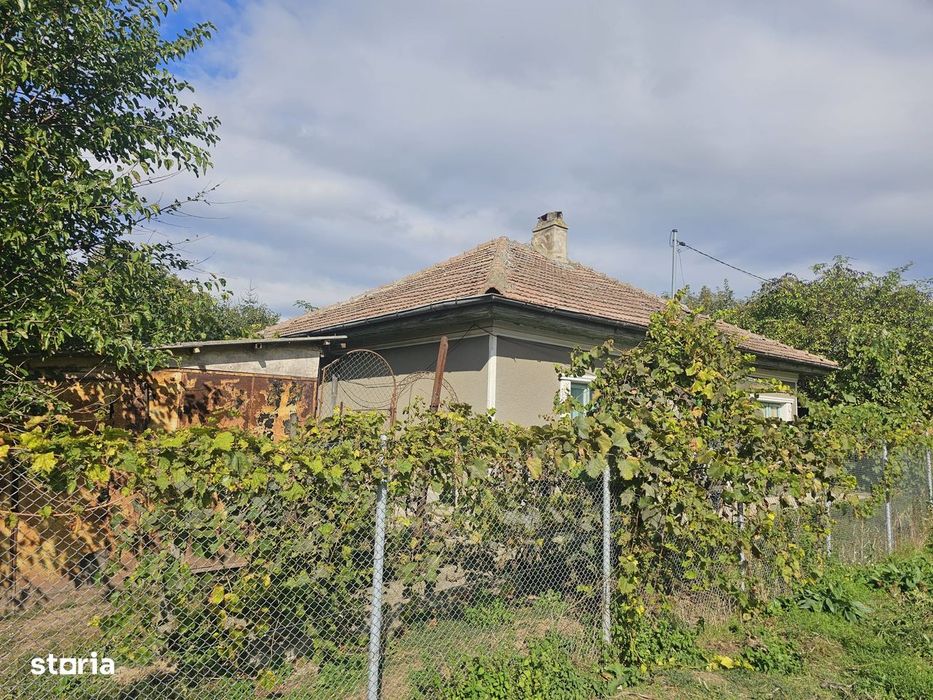 Casa veche si teren 480 mp Iasi Sararie Copou
