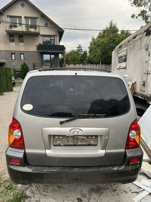 Хюндай таракан 2,9 Srdi на части