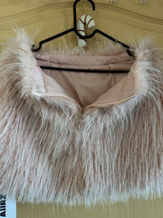 Чисто нова пухкава пола в нежно розов цвят