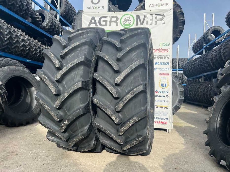 Anvelope noi radiale 580/70R38 pentru tractor spate marca CEAT