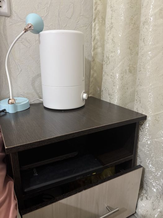 Продаю комод с зеркалом + 2 тумбы!