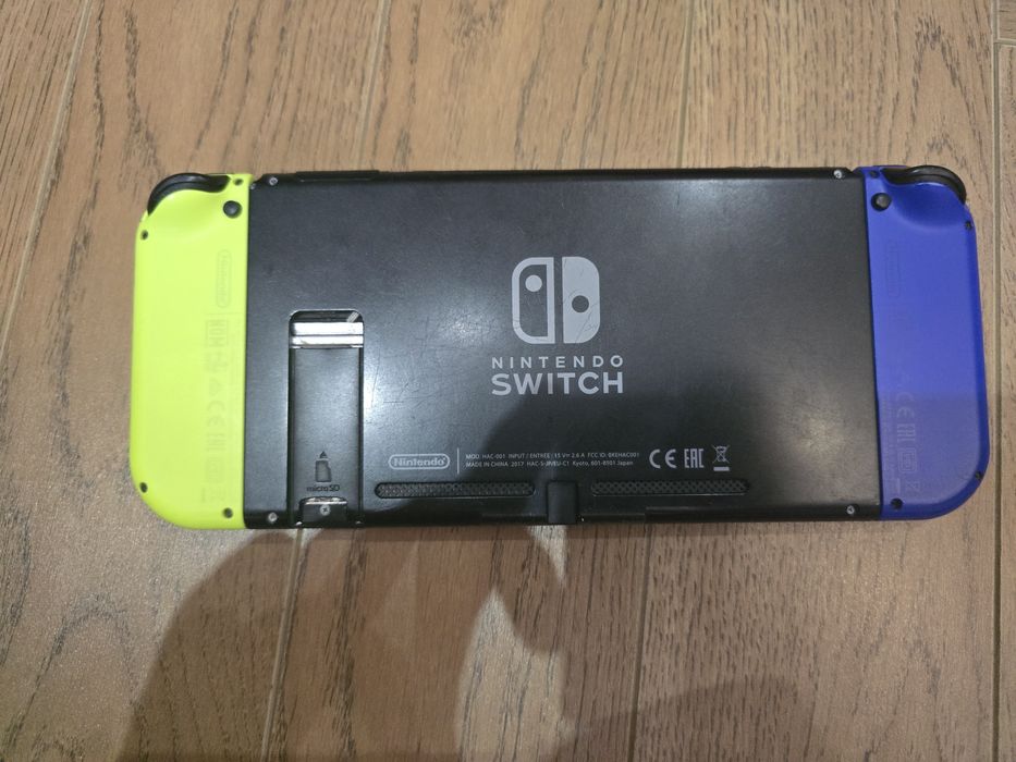 Нинтендо свитч обычная (2017 года)
