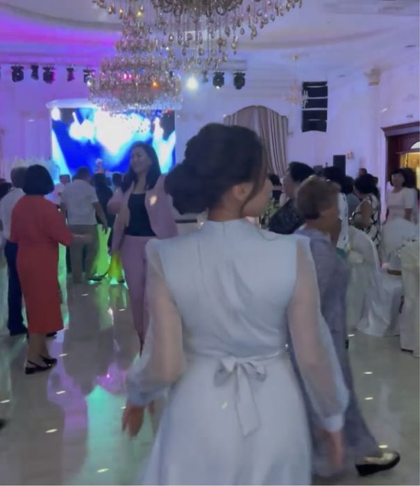 Платье 42-44 размера