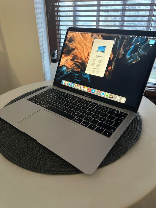 MacBook Air 13” Retina 2019 | i5 | 8GB RAM | 128GB SSD