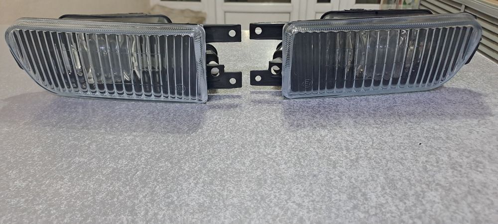 Противотуманка на ам Audi 100 C4