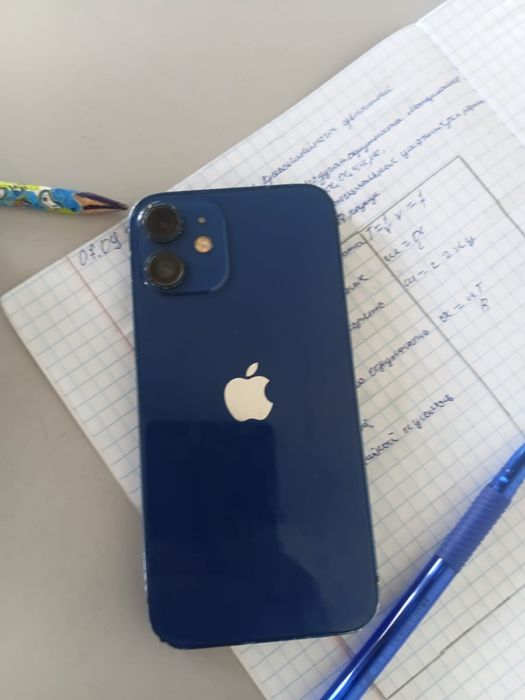 Продам айфон 12 мини
