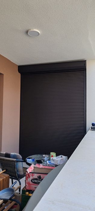 Termopane și Rulouri Exterioare