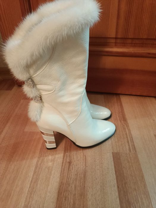 Продам сапожки кожаные