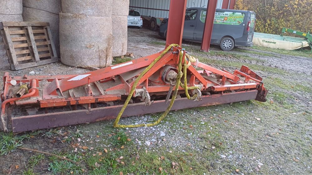 Grapa rotativa freza kuhn