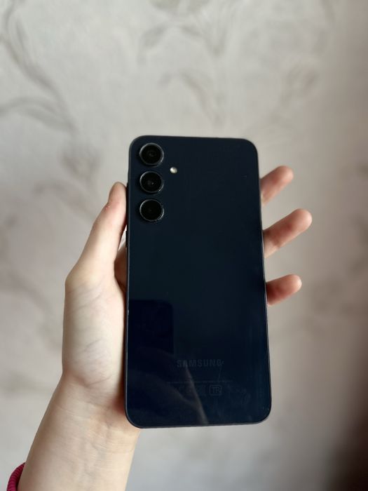 СРОЧНО!!продам samsung galaxy a 35 5g