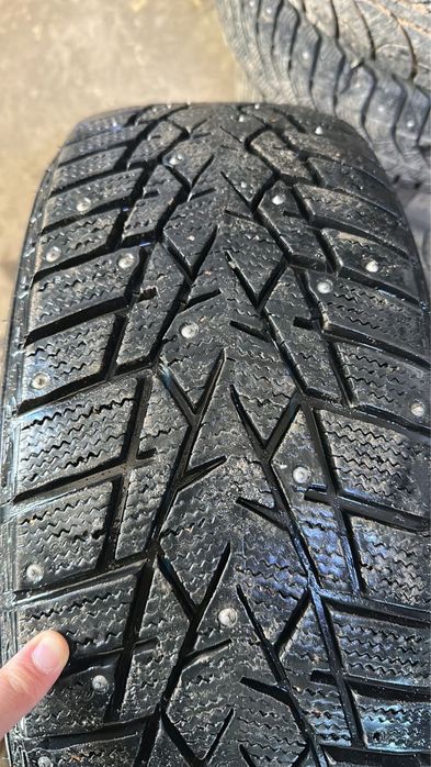 215/55/17 продам шину