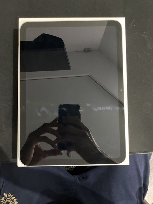 apple ipad 10.9/64GB