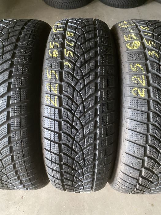 Anvelope iarna 215/65/17 Goodyear Ultra Grip Performance 215 65 17 R17