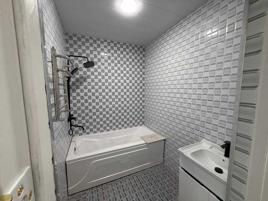 Yangihayotda 4 xonali 120 m2 1.7 sotix yangi qurilgan uy sotiladi