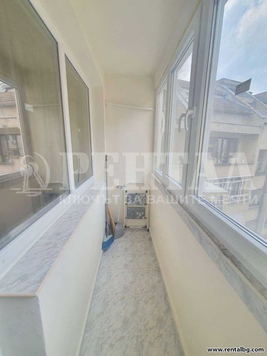 Дава се под наем Тристаен апартамент в Пловдив, Център - 110 кв.м за 764.49 € - Снимка #13