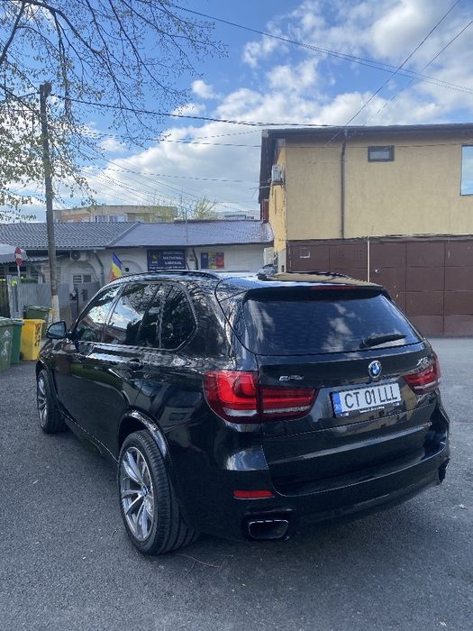 Bmw x 5 F15 pachet M full de fabrica ,benzina 2,0 !