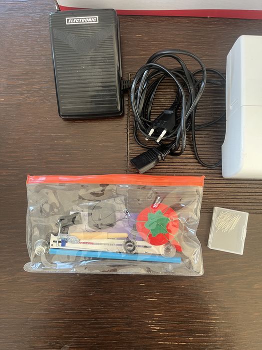 Singer initiale masina de cusut