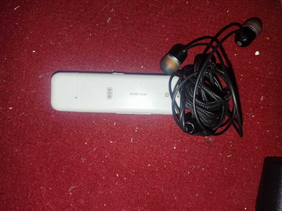 Продам mp3 проигрыватель trancend 8Gb