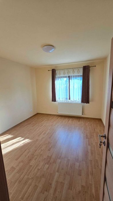 inchiriez apartament 2 camere Valea Adanca IASI