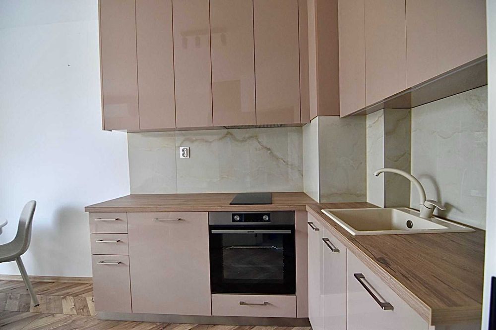 Продава се Тристаен апартамент в Пловдив, Кючук Париж - 74 кв.м за 1919 €/кв.м - Снимка #11