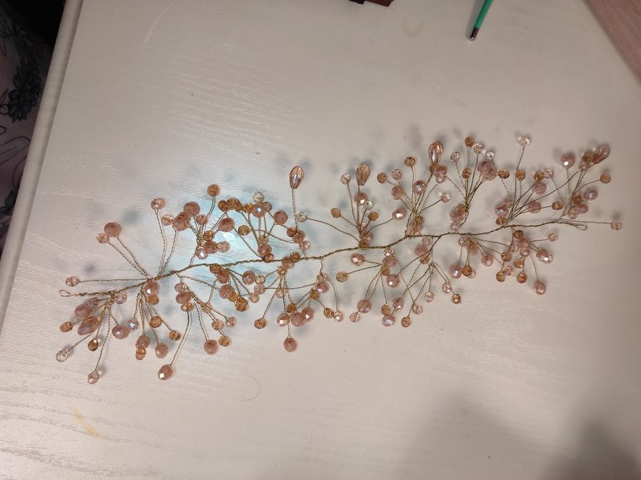 Веточка для волос