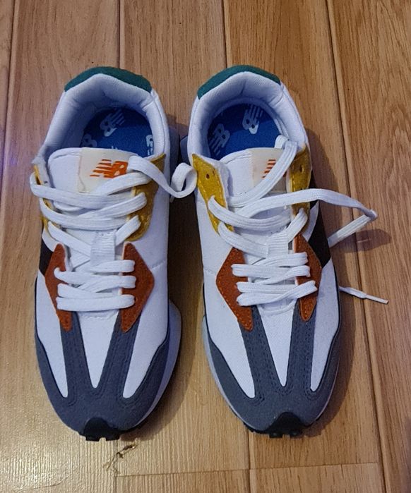 Adidasi New Balance;  Air Jordan