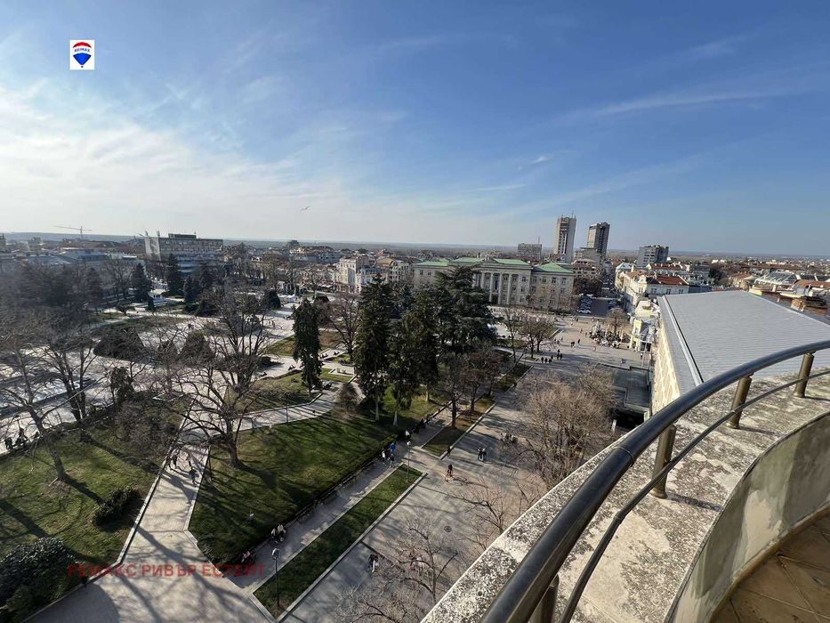 Офис ПОД НАЕМ в идеален център Русе