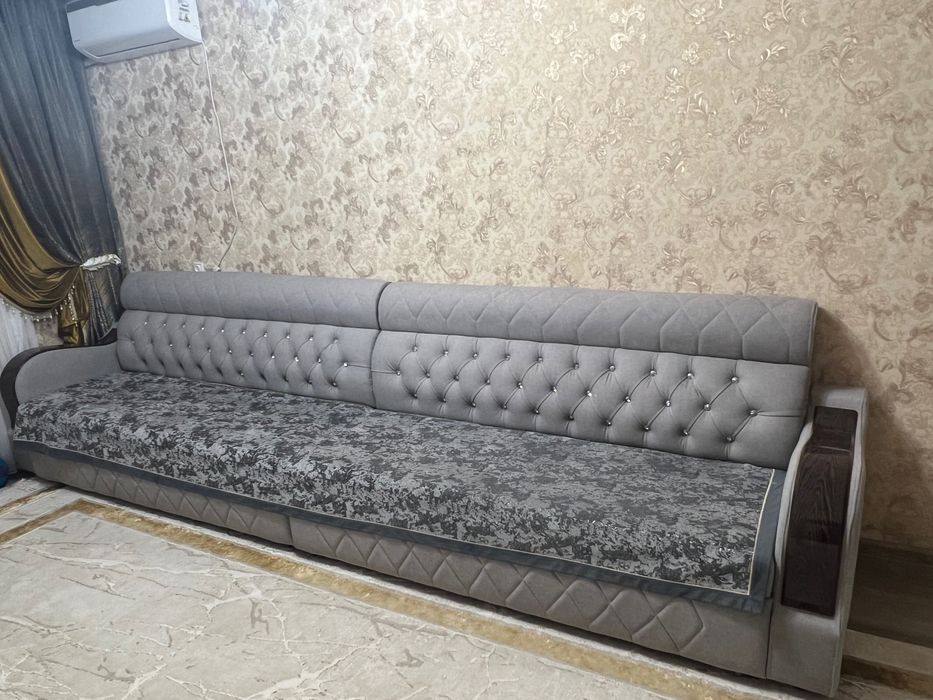 Продается диван 4 метра