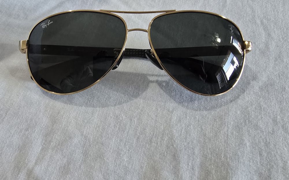 Ray-Ban Ferrari RB8331 слънчеви очила – оригинални, с леки забележки